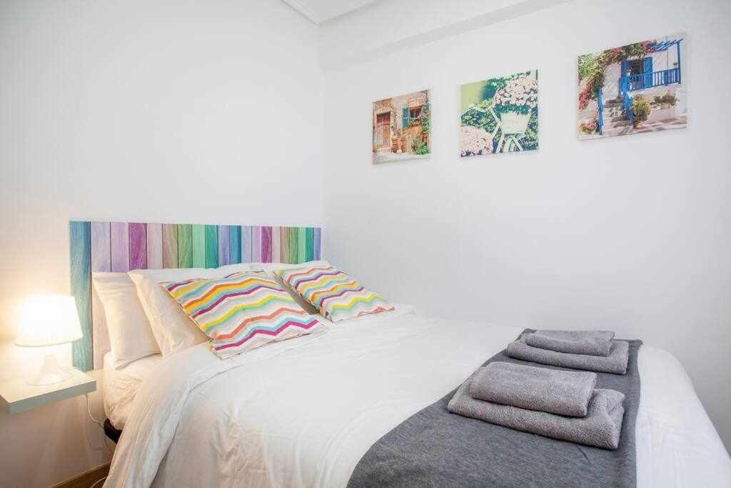 Reus, Lovely Flat Close To Center Valenza Esterno foto
