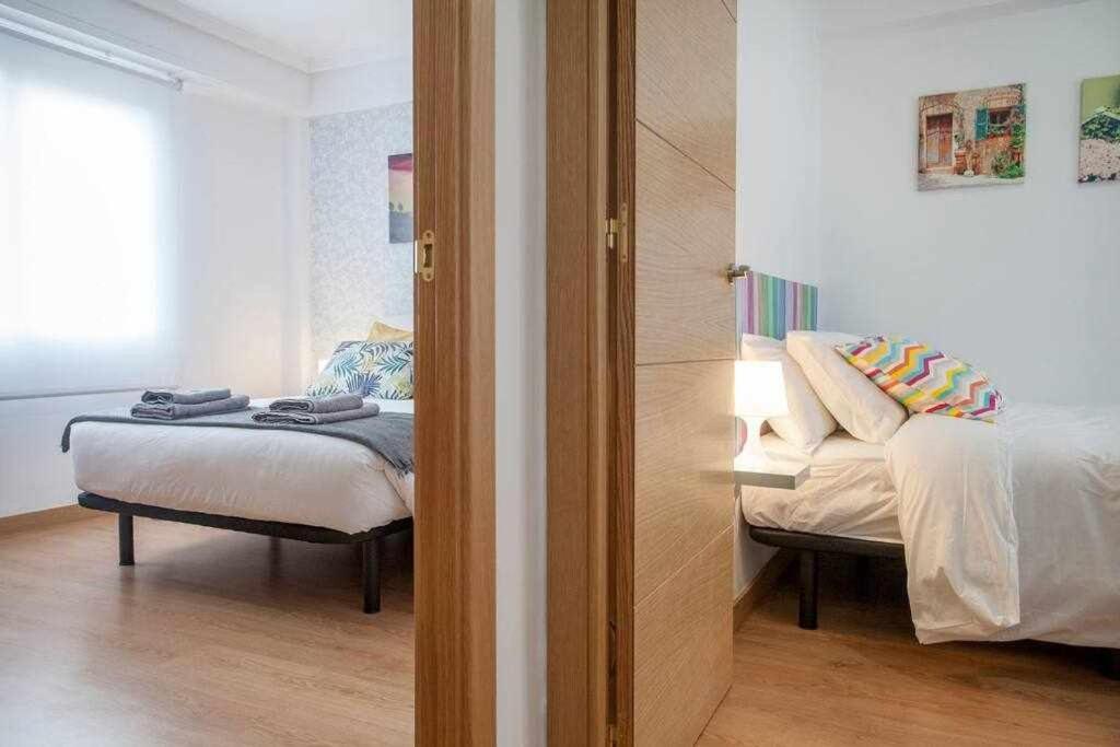 Reus, Lovely Flat Close To Center Valenza Esterno foto