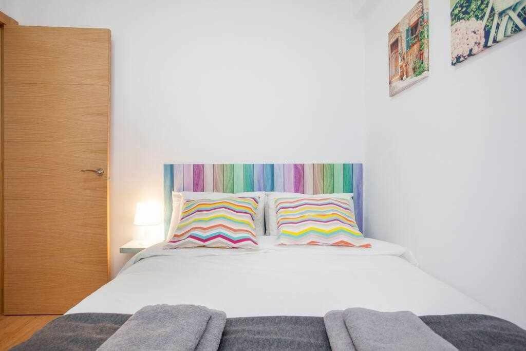 Reus, Lovely Flat Close To Center Valenza Esterno foto