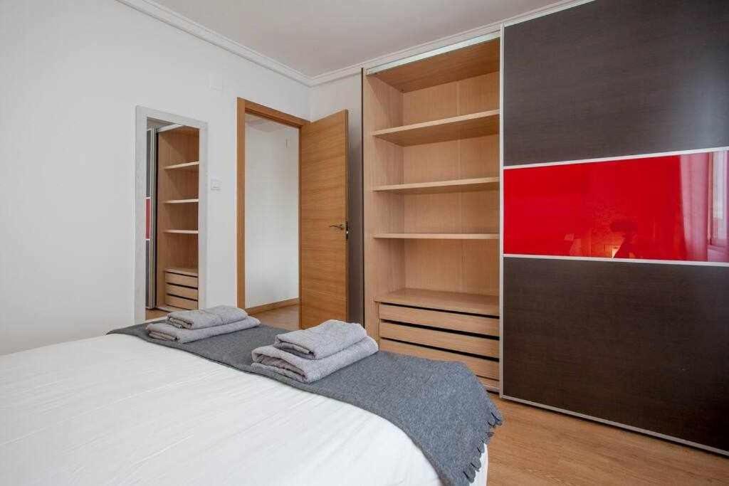 Reus, Lovely Flat Close To Center Valenza Esterno foto